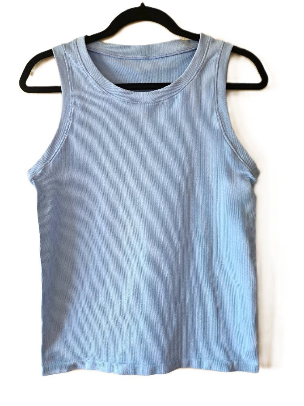 OQQ Sleeveless Fitted Tank Top   NWOT